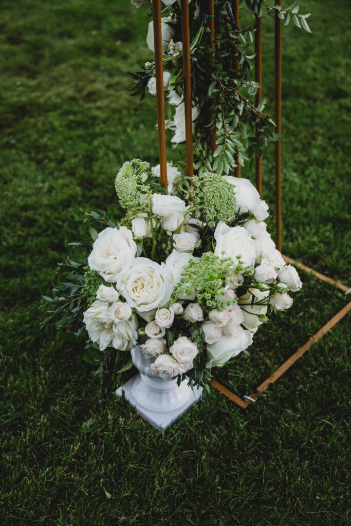 floral arrangement details for this small backyard wedding