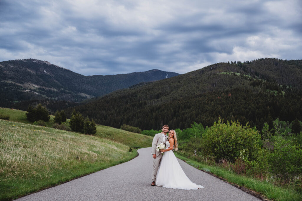 newlywed portrait with absolutely BREATHTAKING montana views